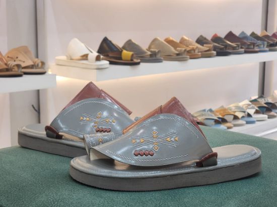 صورة شرقي مطرز مديل ف43